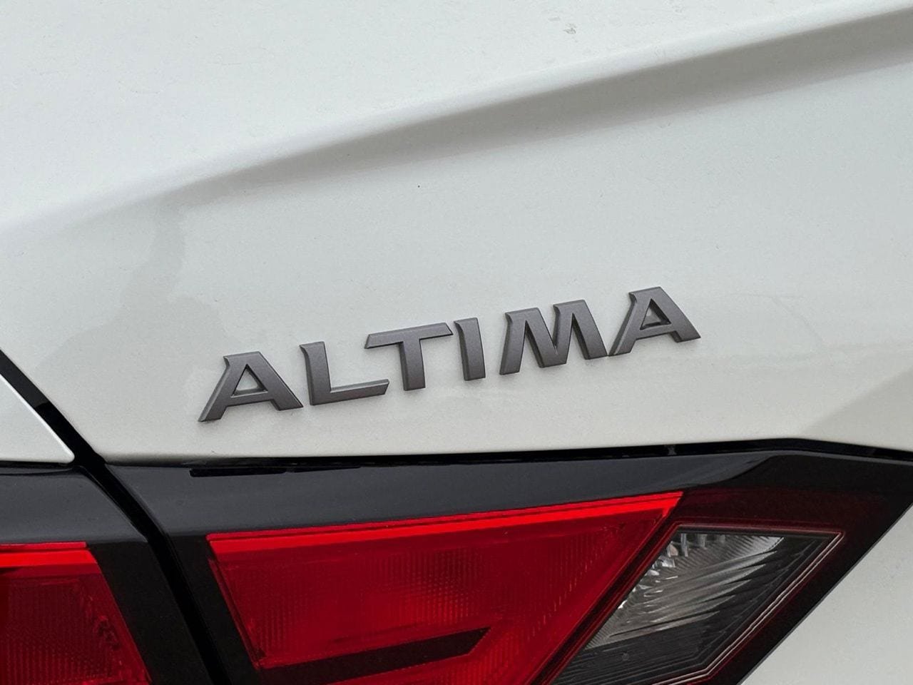 New 2026 Nissan Altima 2.5 SV FWD image 8