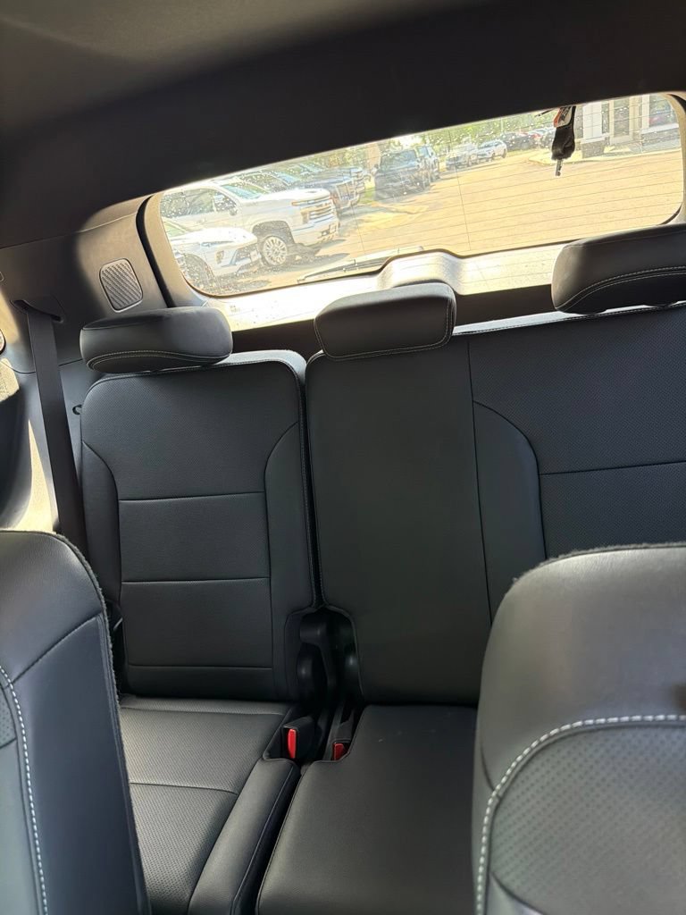 Used 2026 Chevrolet Traverse LT AWD/4WD image 21
