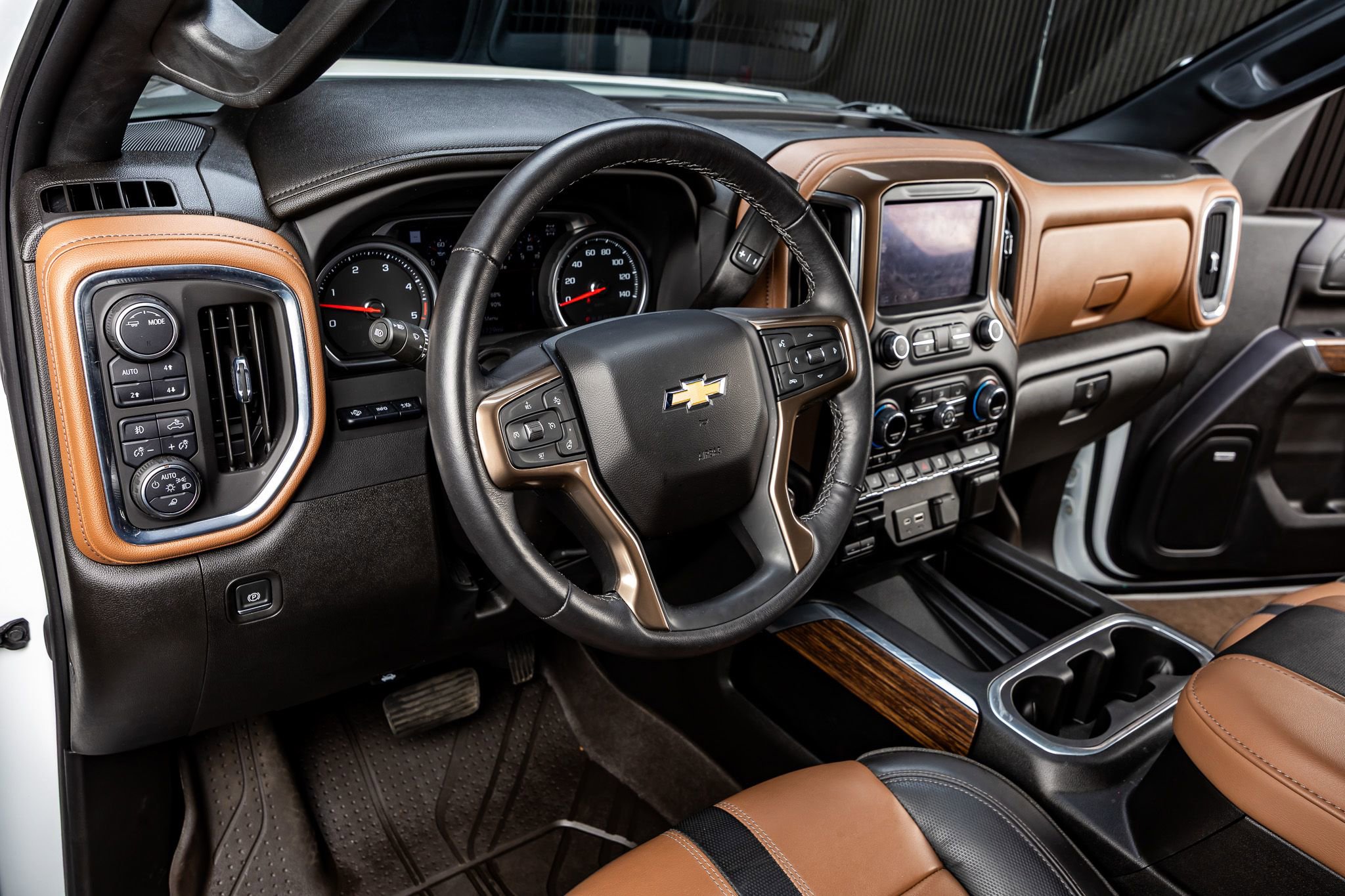 Used 2023 Chevrolet Silverado 3500 High Country image 17