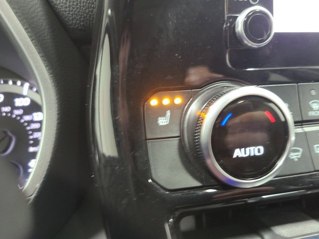 Used 2026 Toyota Highlander XLE AWD/4WD image 32