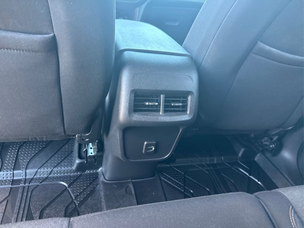 Used 2021 Chevrolet Equinox LT FWD image 18
