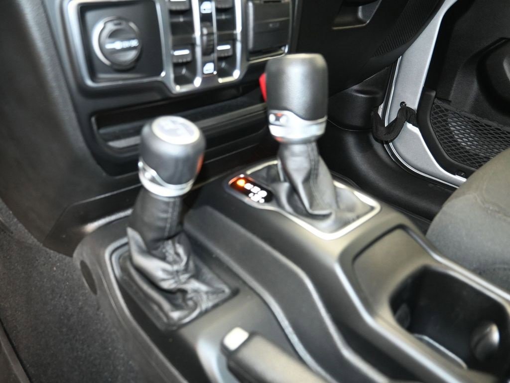 Certified 2022 Jeep Gladiator Willys image 19