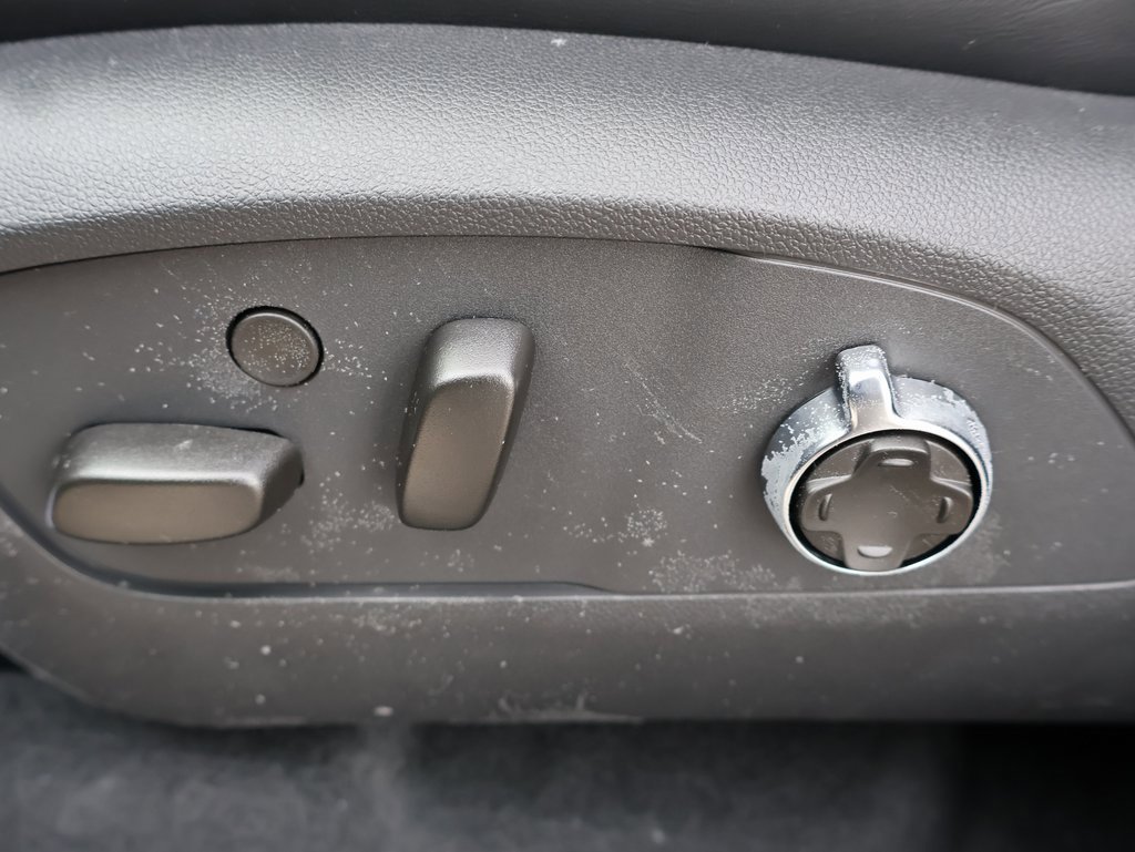 New 2026 GMC Acadia Denali Ultimate w/ LPO, Floor Liner Package image 13