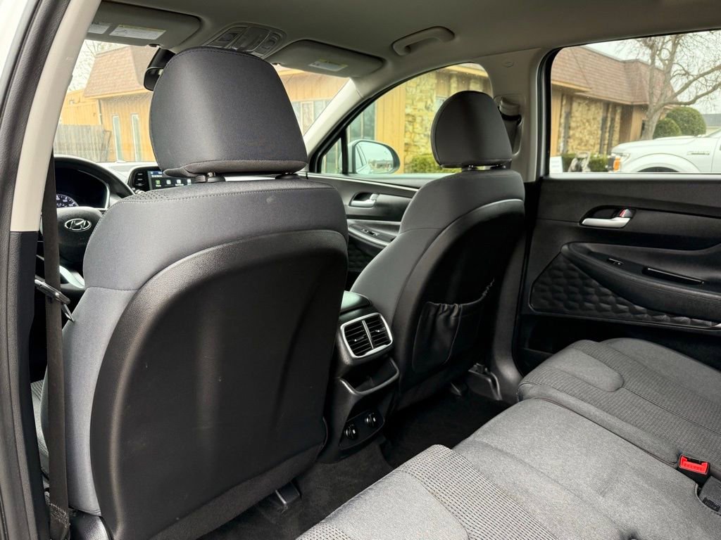 Used 2019 Hyundai Santa Fe SE image 13