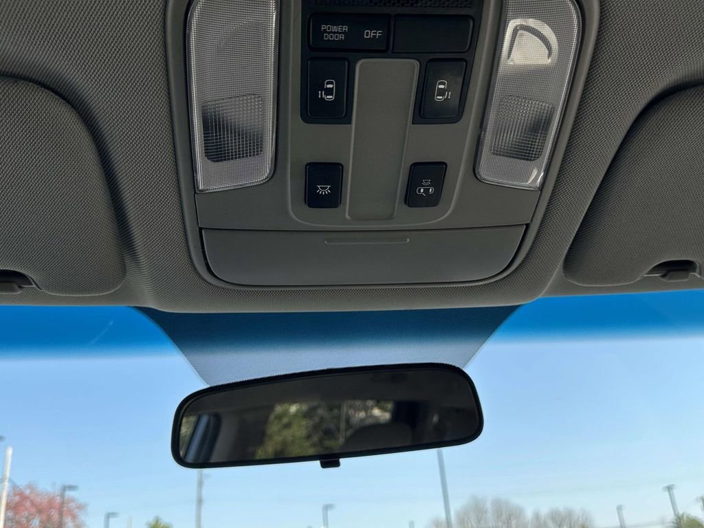 Used 2017 Kia Sedona LX w/ LX Essentials Premium Package image 30