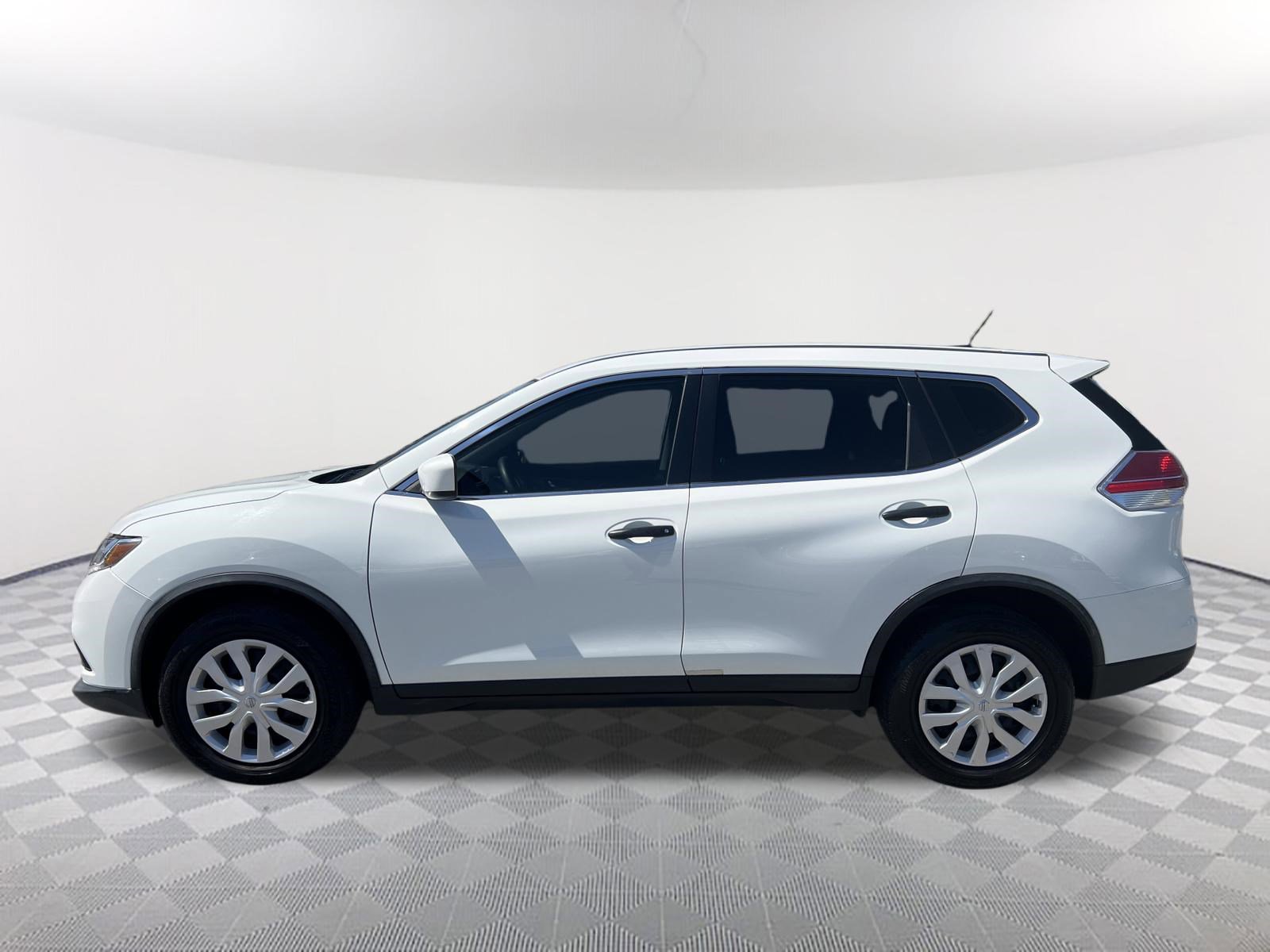 Used 2016 Nissan Rogue S image 9