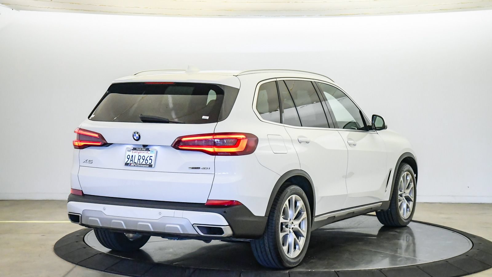 Certified 2022 BMW X5 sDrive40i w/ Premium Package RWD image 4