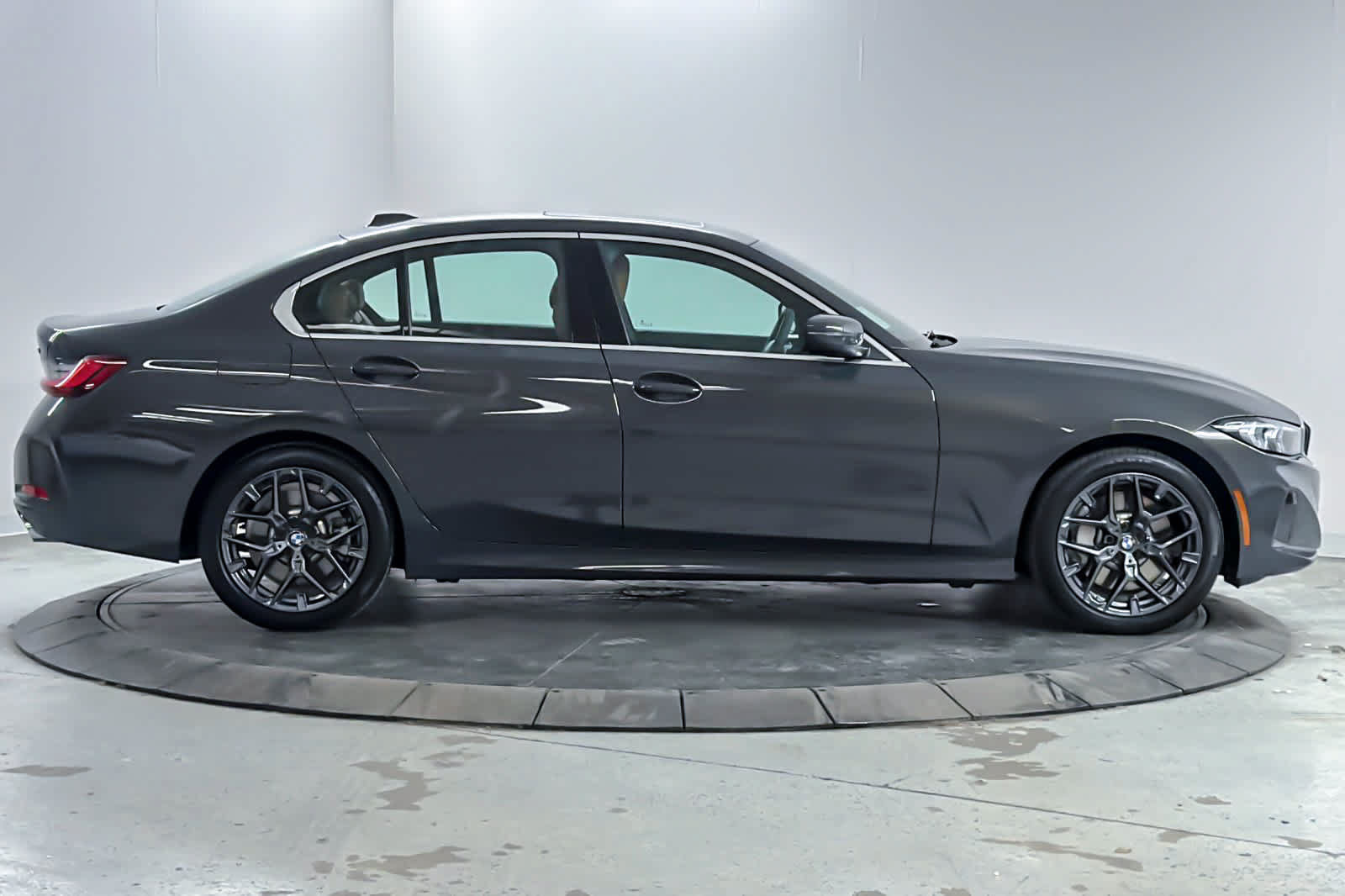 Used 2026 BMW 330i Sedan w/ Convenience Package RWD image 8