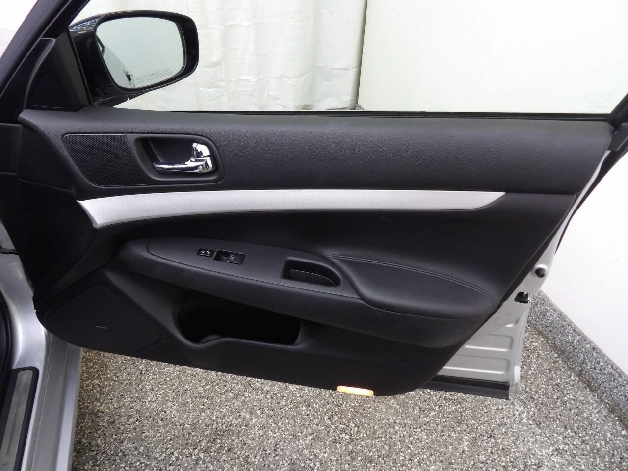 Used 2009 INFINITI G37 x Sedan w/ Premium Pkg image 11