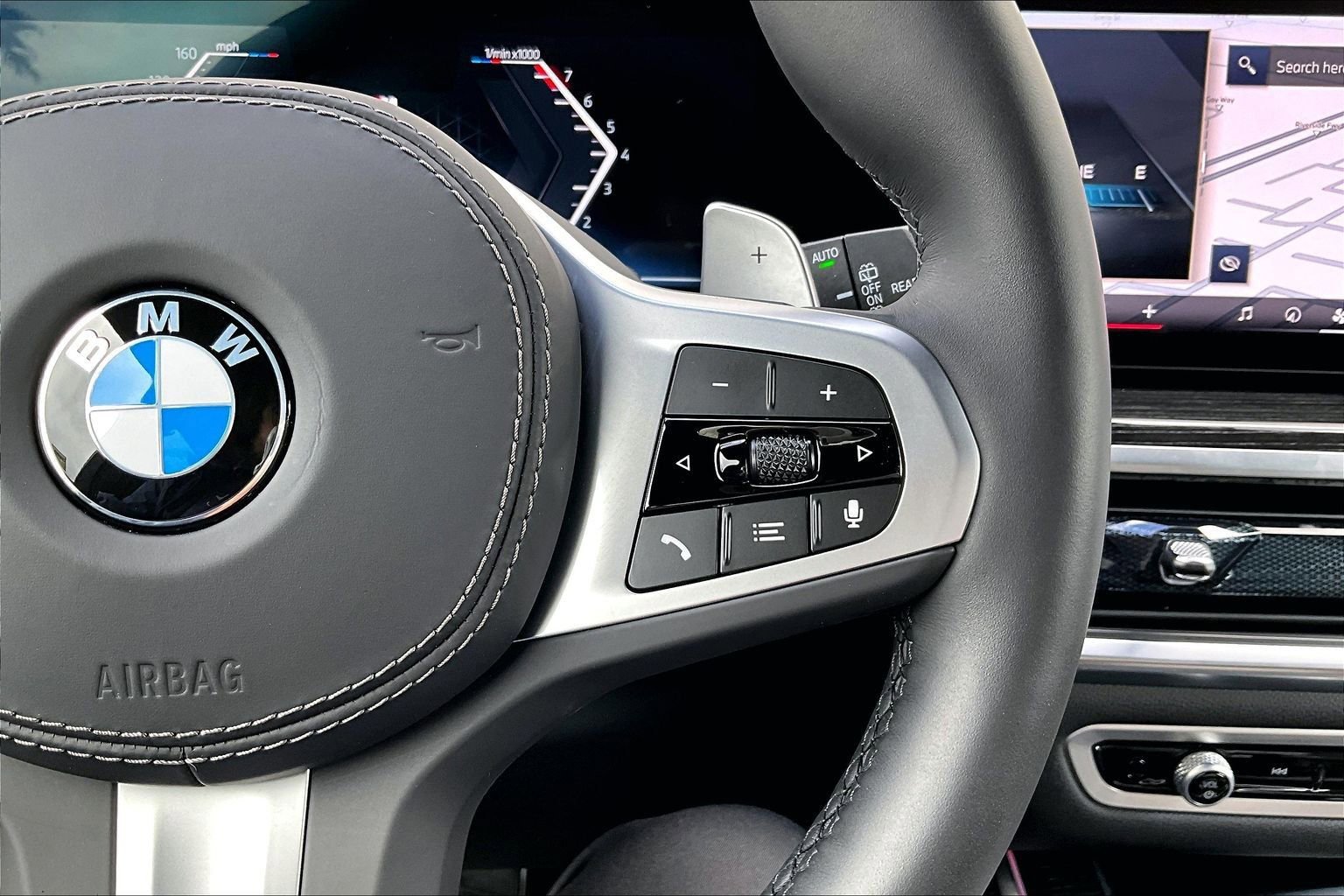 Used 2025 BMW X7 xDrive40i w/ M Sport Package image 19