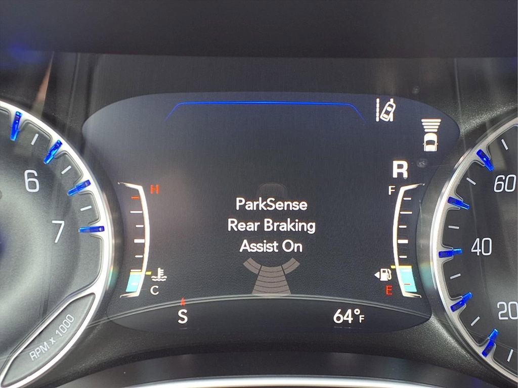 Used 2023 Chrysler Pacifica Limited FWD image 31