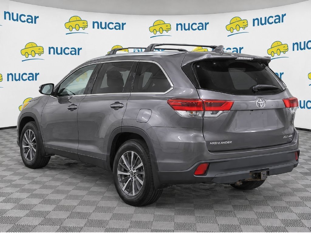 Used 2018 Toyota Highlander XLE AWD/4WD image 4