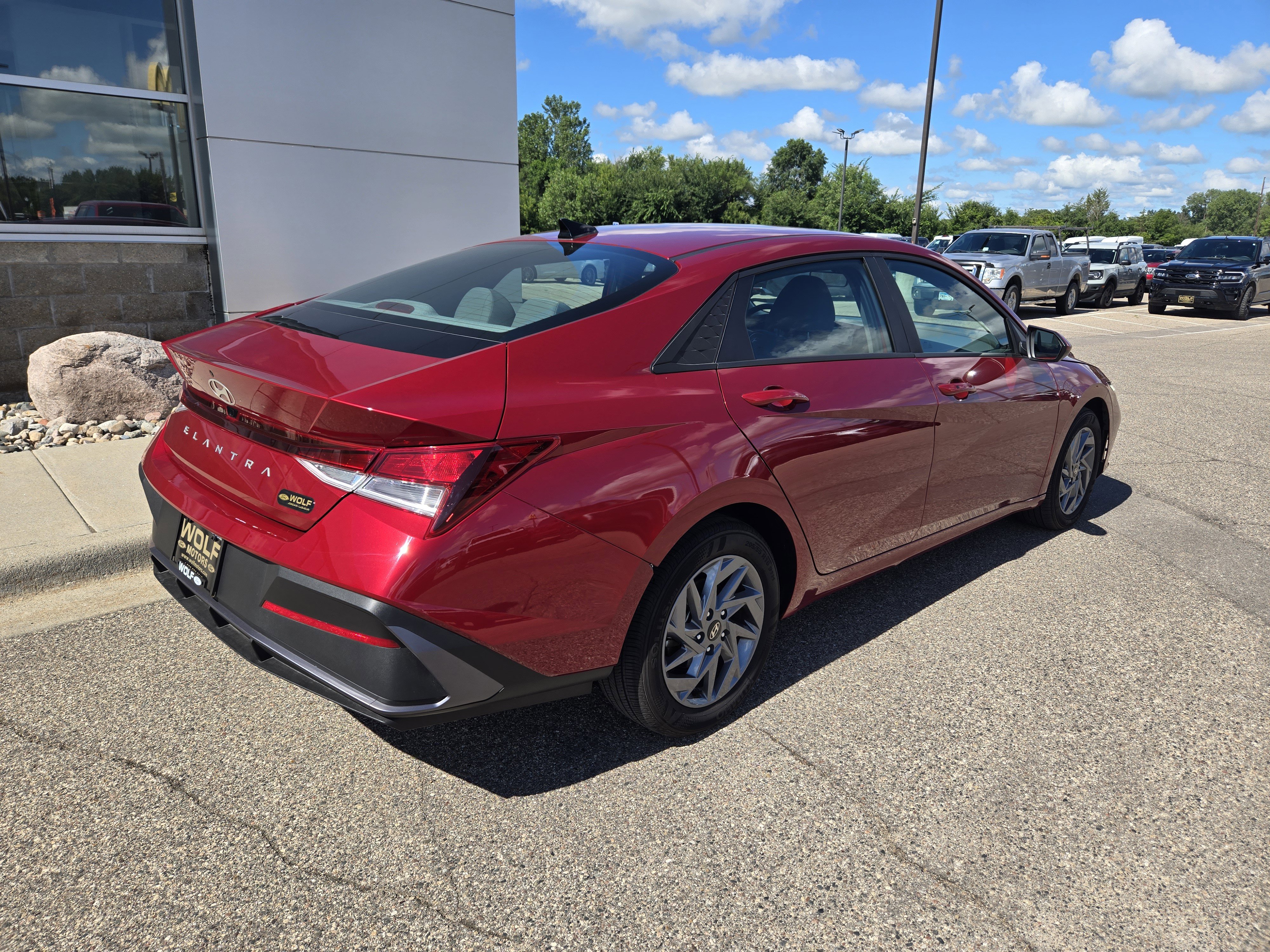 Used 2024 Hyundai Elantra SEL image 18