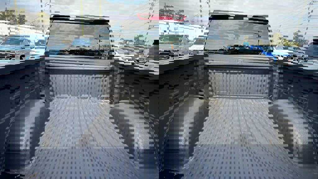 New 2025 Chevrolet Silverado 1500 Custom image 9