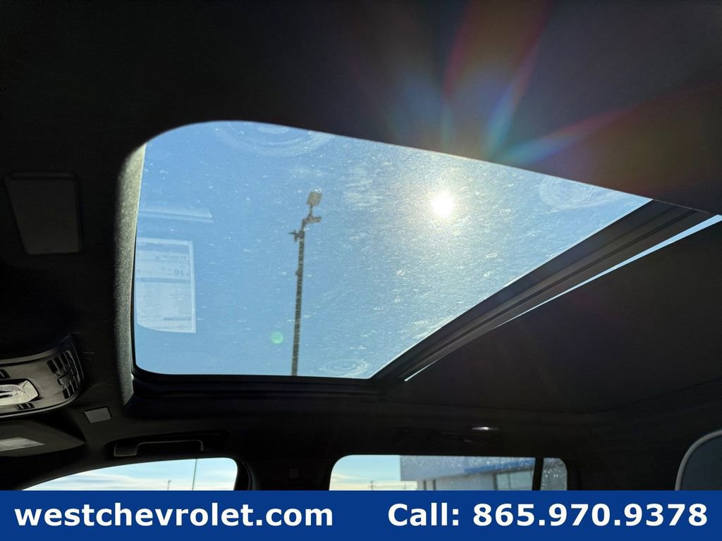 New 2026 Chevrolet Suburban Premier image 25