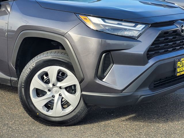 Used 2024 Toyota RAV4 LE image 9