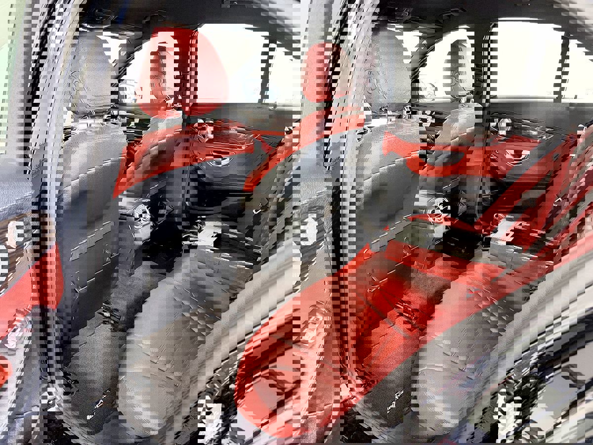 Used 2015 Mercedes-Benz C 400 4MATIC image 36