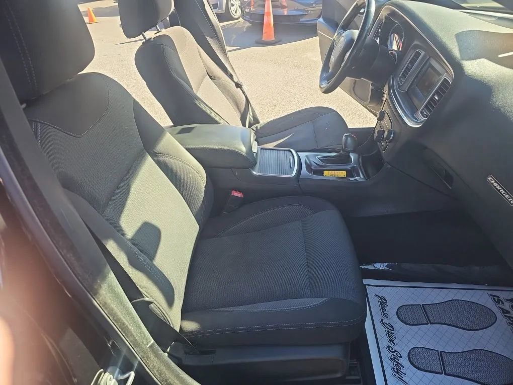 Used 2015 Dodge Charger SE image 19