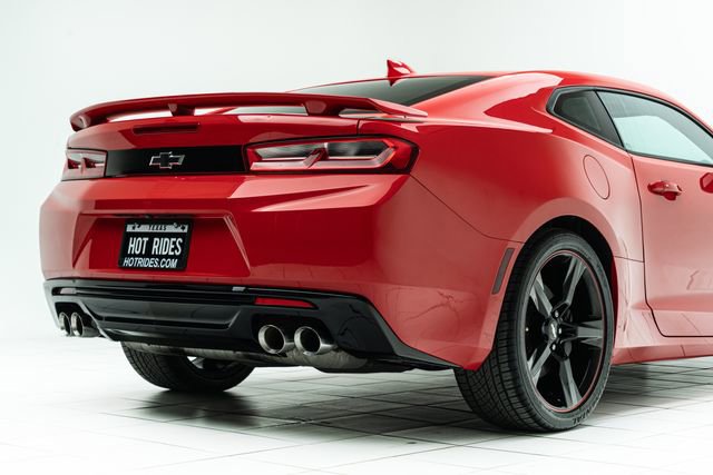 Used 2018 Chevrolet Camaro SS image 14