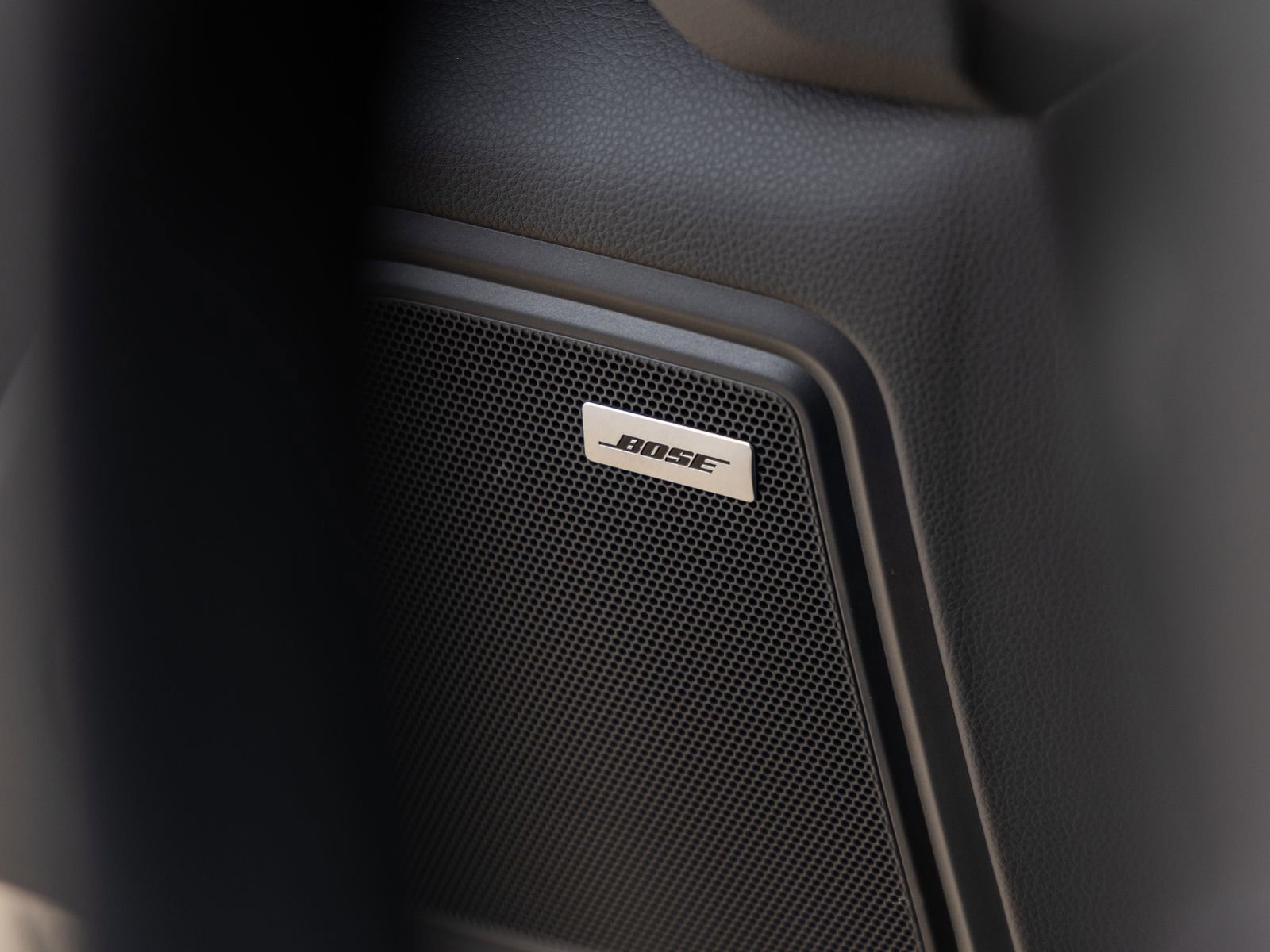 Certified 2022 Porsche Macan S image 25