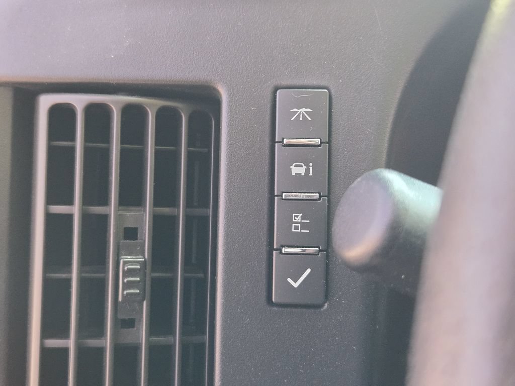 Used 2020 Chevrolet Express 2500 RWD image 25