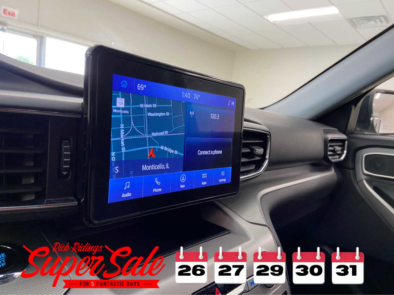 Used 2023 Ford Explorer XLT w/ Equipment Group 202A image 28