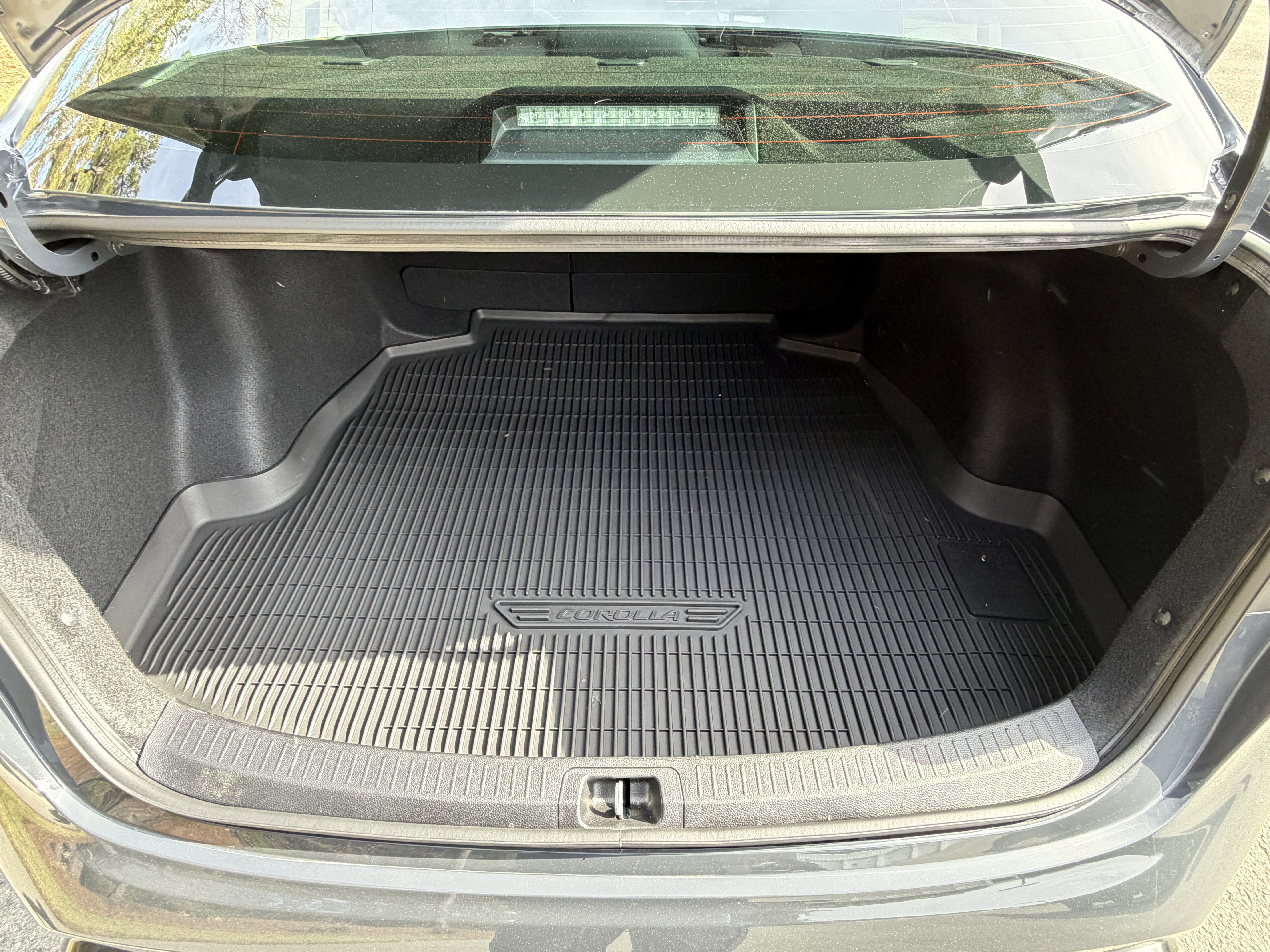 Used 2025 Toyota Corolla SE FWD image 6