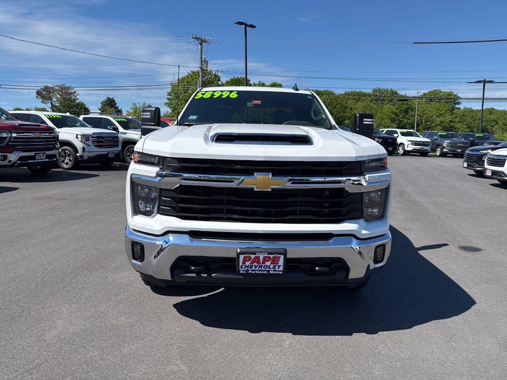 Used 2025 Chevrolet Silverado 2500 LT w/ Convenience Package AWD/4WD image 10