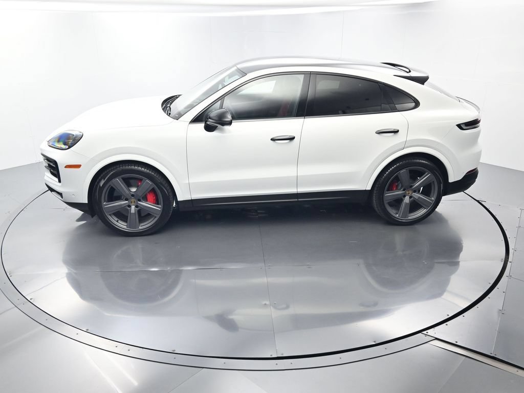 Certified 2024 Porsche Cayenne S AWD/4WD image 35
