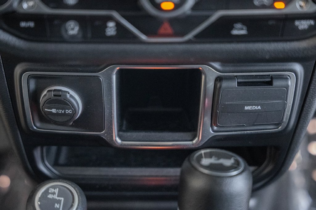 Used 2024 Jeep Wrangler Unlimited Sport AWD/4WD image 22