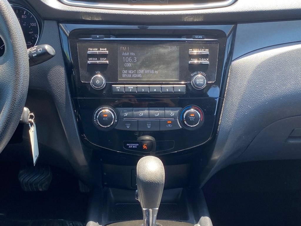 Used 2016 Nissan Rogue S AWD/4WD image 21