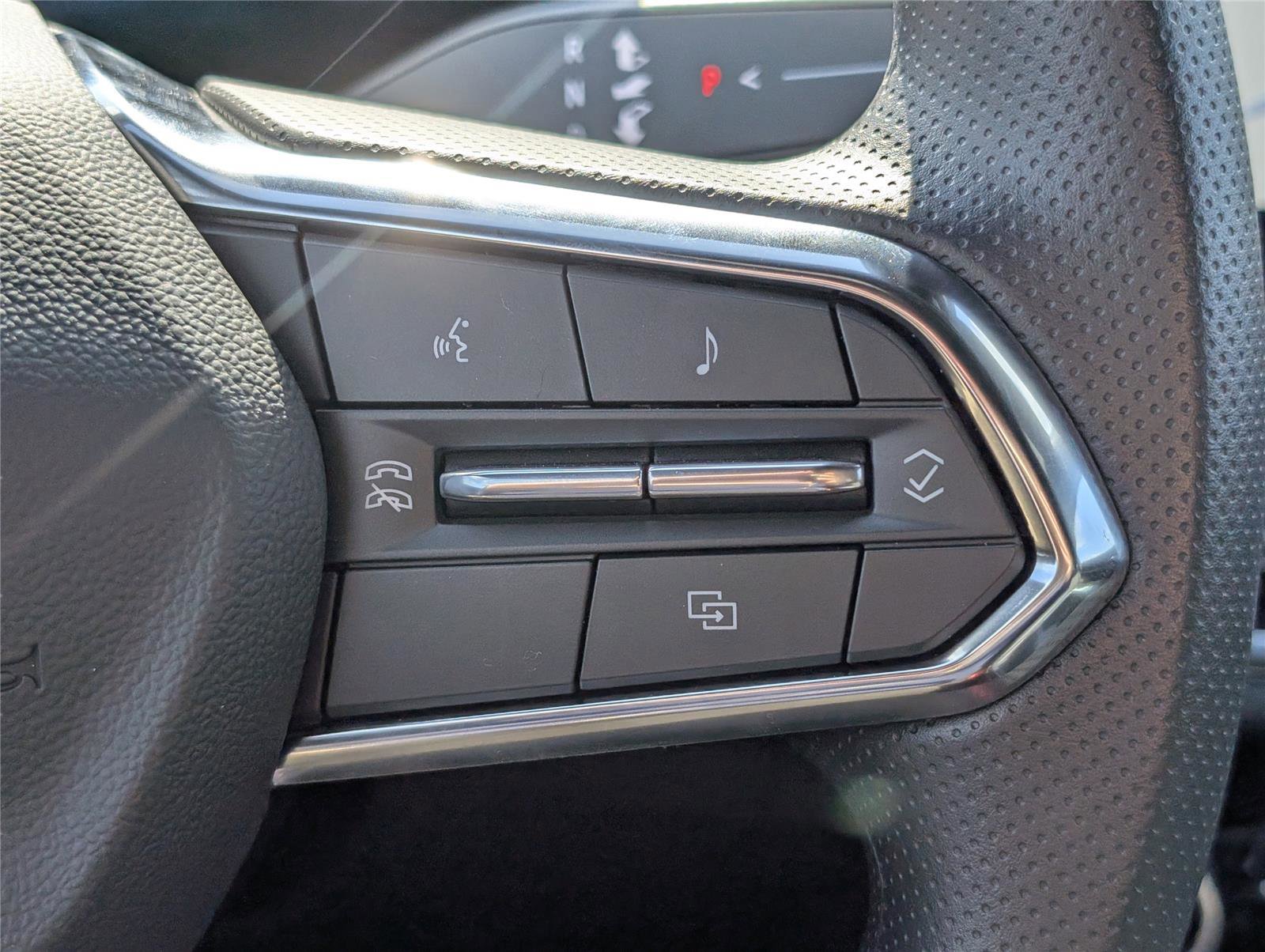 New 2026 Chevrolet Equinox EV LT image 24