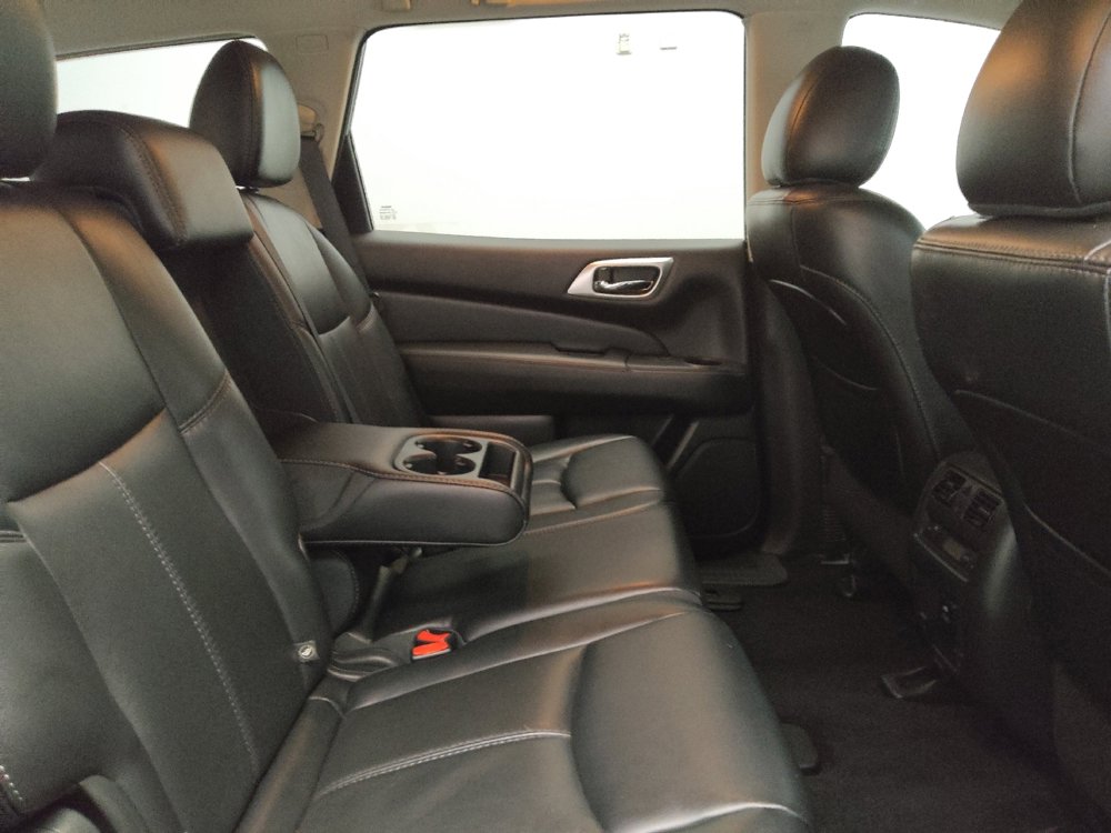 Used 2016 Nissan Pathfinder SL w/ SL Tech Package image 19