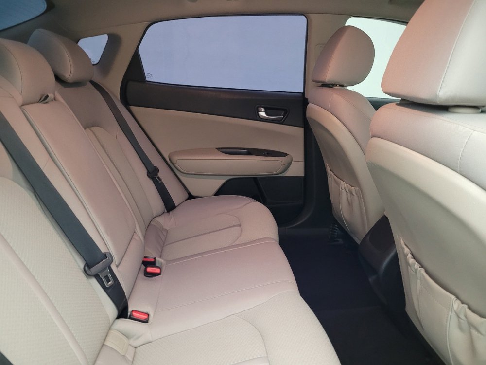 Used 2017 Kia Optima LX image 19