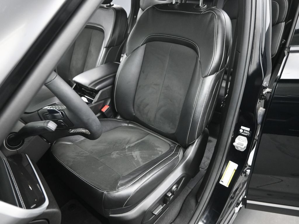 Used 2023 Jeep Grand Cherokee Altitude AWD/4WD image 11