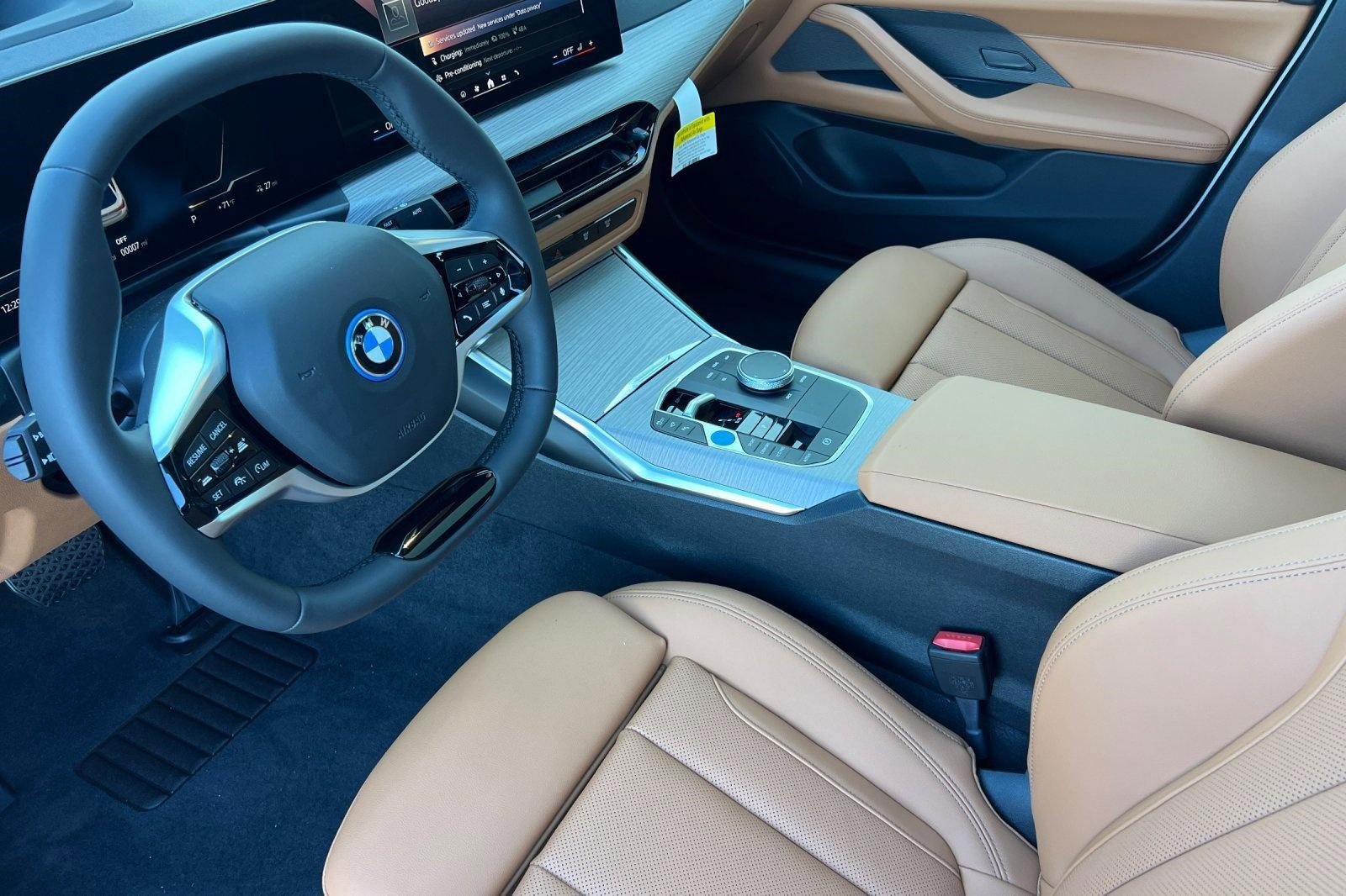 Used 2025 BMW i4 eDrive40 w/ Premium Package RWD image 4