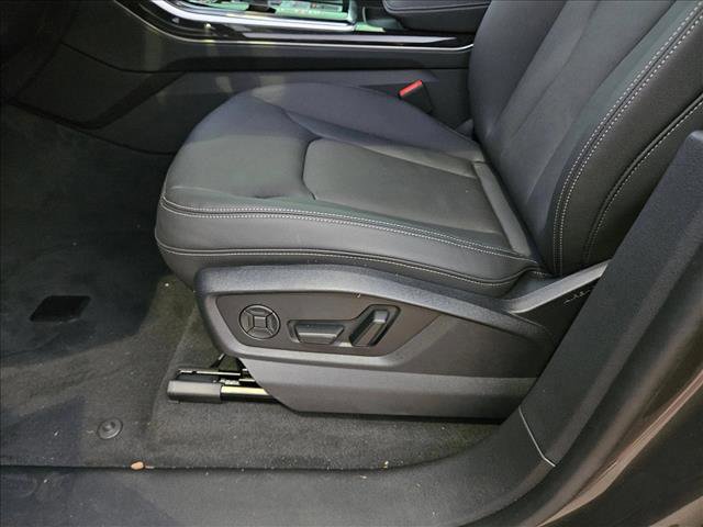 Used 2025 Audi Q8 Premium w/ Black Optic Package AWD/4WD image 4
