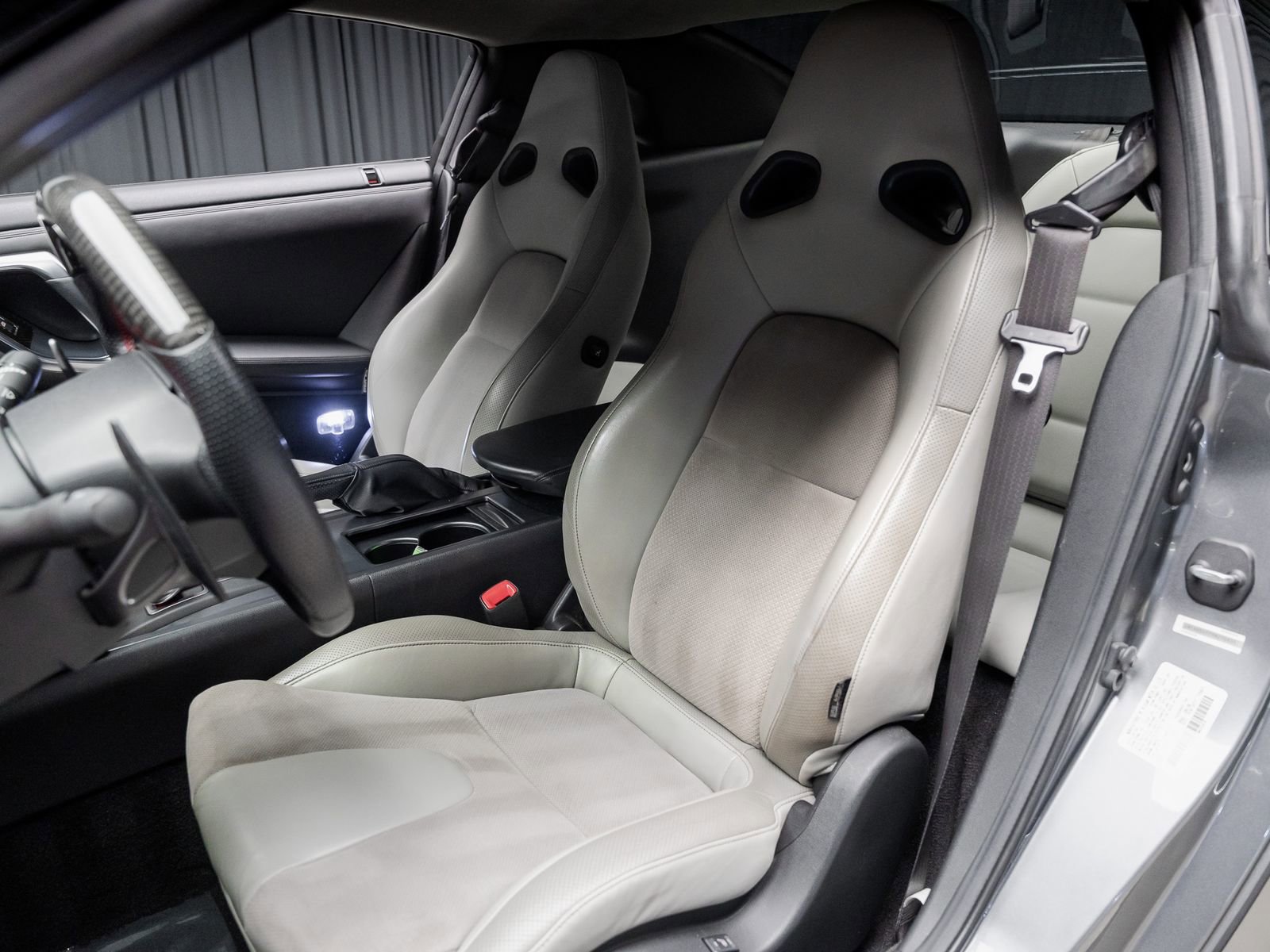 Used 2009 Nissan GT-R Premium AWD/4WD image 46