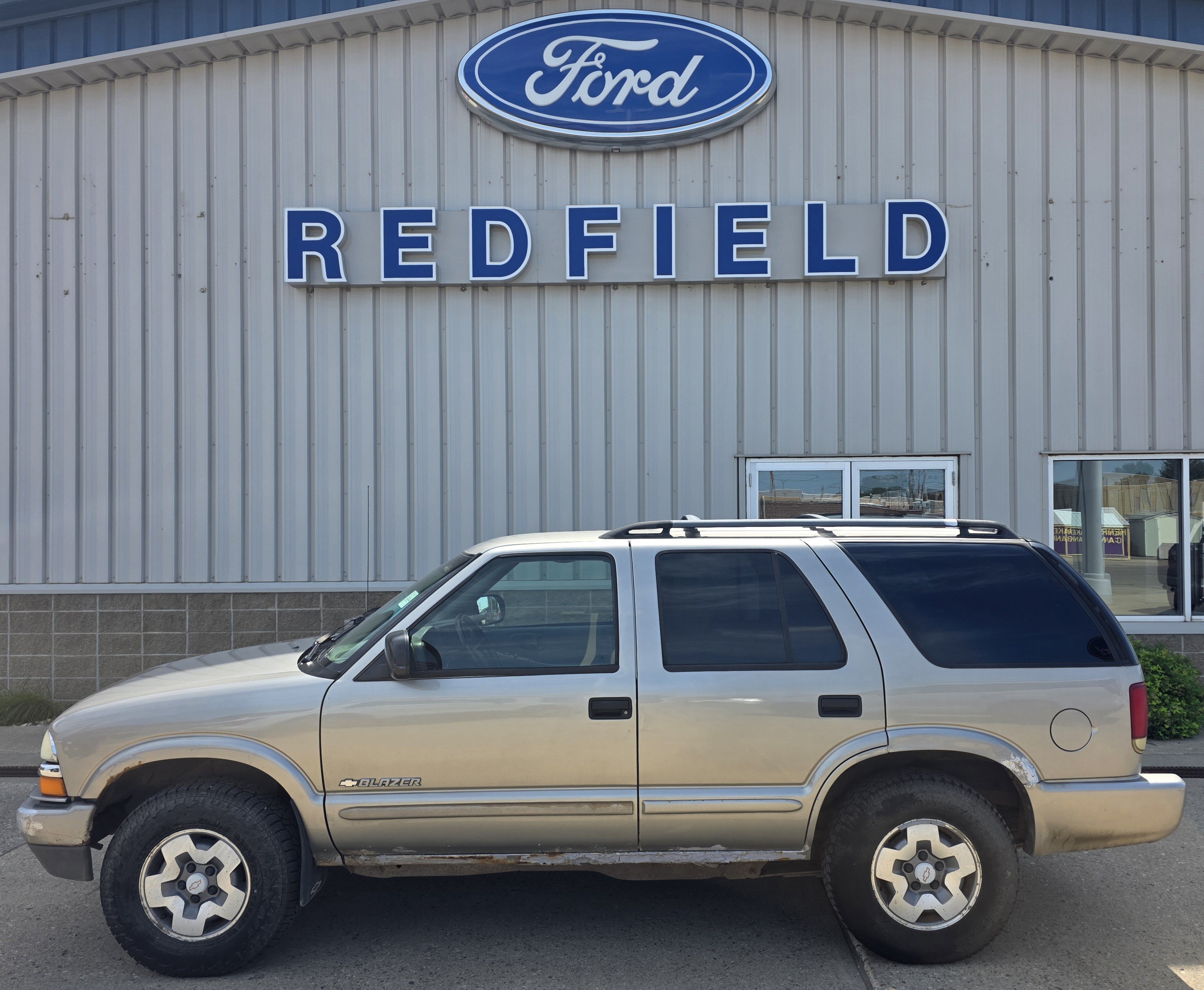 Used 2004 Chevrolet Blazer LS w/ Preferred Equipment Group AWD/4WD image 1