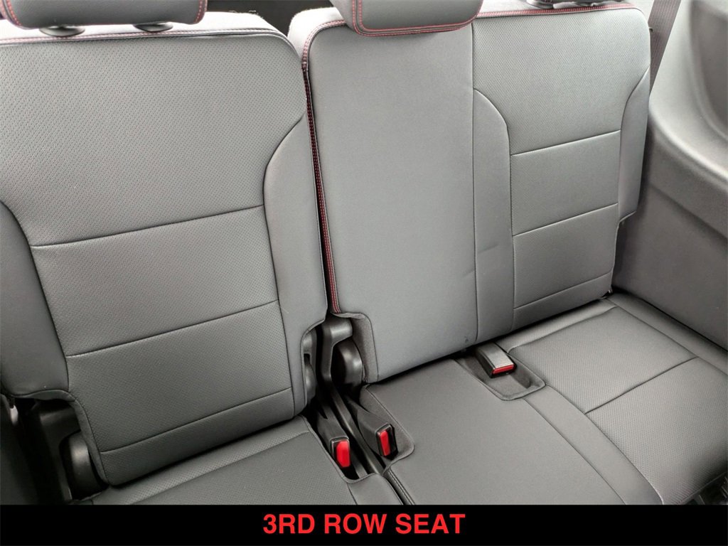 Used 2024 Chevrolet Traverse RS w/ LPO, Floor Liner Package image 29