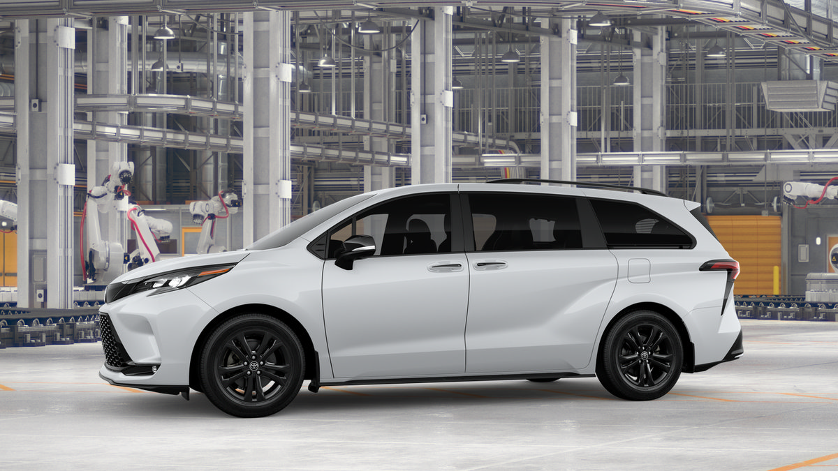 New 2026 Toyota Sienna XSE AWD/4WD image 3