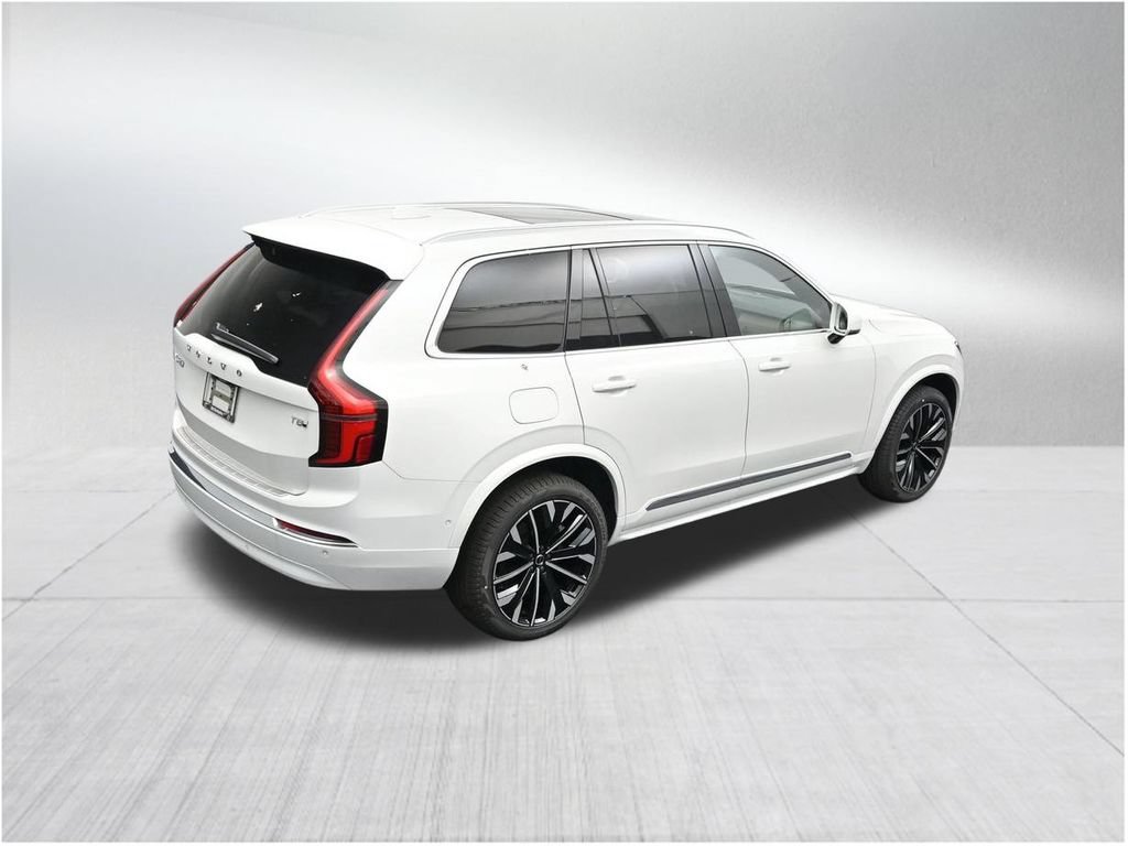 New 2026 Volvo XC90 T8 Plus w/ Protection Package Premier AWD/4WD image 17