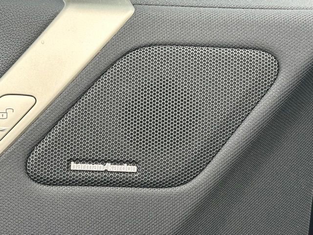 Used 2023 BMW iX xDrive50 w/ Ultimate Package 2 image 8