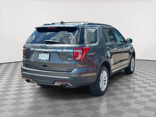 Used 2019 Ford Explorer XLT AWD/4WD image 3