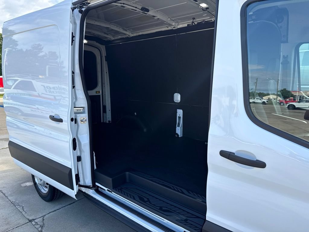 New 2027 Ford Transit 250 148 Medium Roof Extended AWD w/ Load Area Protection Package image 22