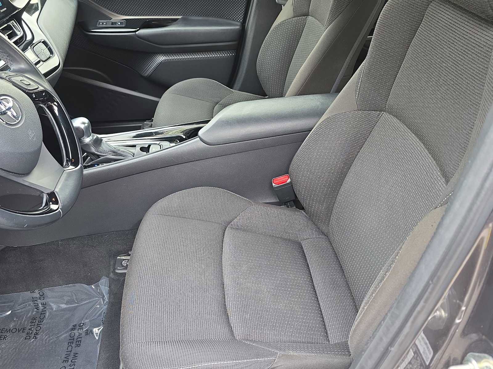 Used 2019 Toyota C-HR XLE image 15