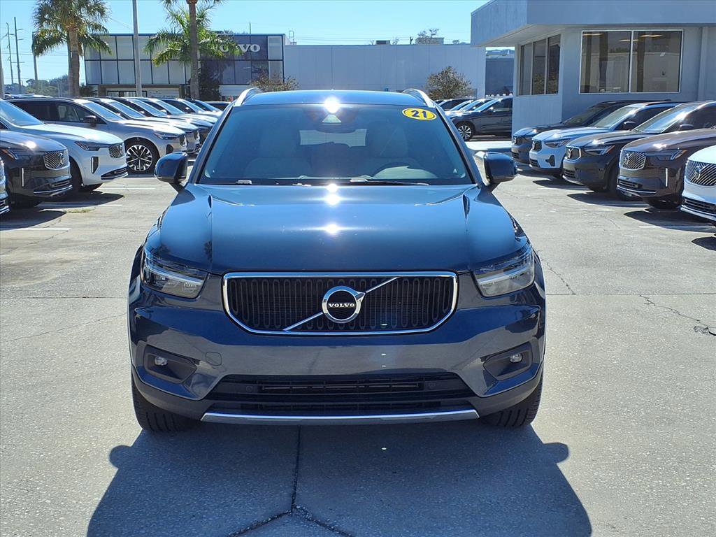 Used 2021 Volvo XC40 T4 Momentum w/ Protection Package Premier image 2