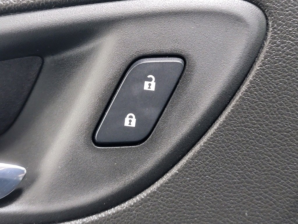 Used 2022 Buick Encore GX Select w/ Sport Touring Package FWD image 28