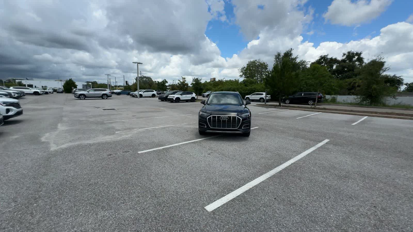 Used 2023 Audi Q5 2.0T Premium Plus w/ Premium Plus Package AWD/4WD image 3