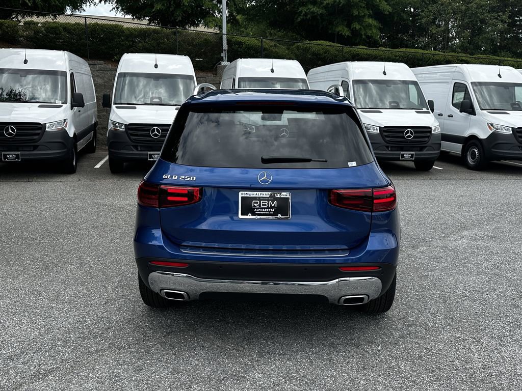 New 2026 Mercedes-Benz GLB 250 image 7